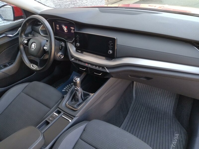 Škoda - Octavia - 2,0 TDi, 85kw, Ambition, ČR