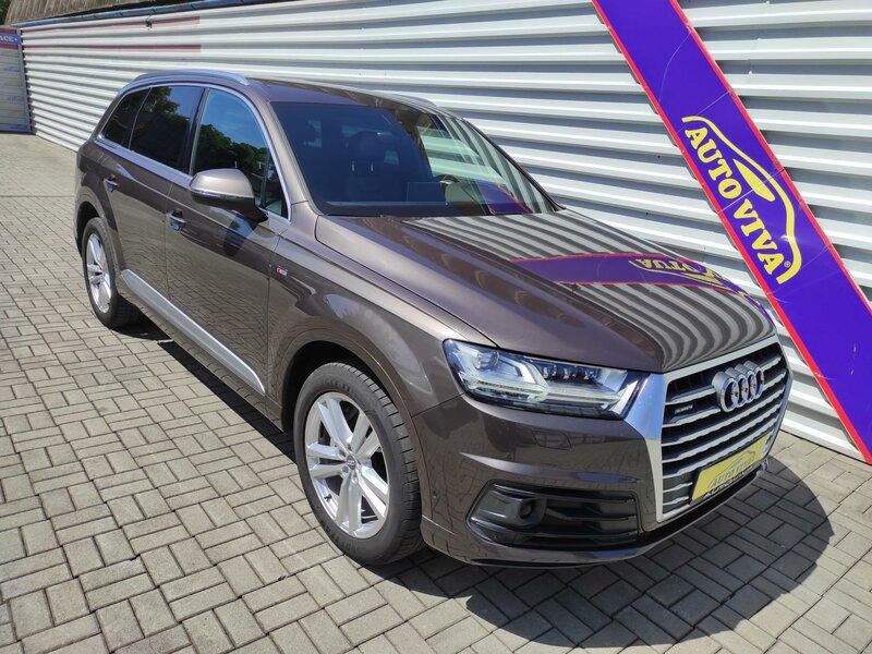 Audi - Q7 - 3,0TDi 4x4,Sline,7 míst,Tažné