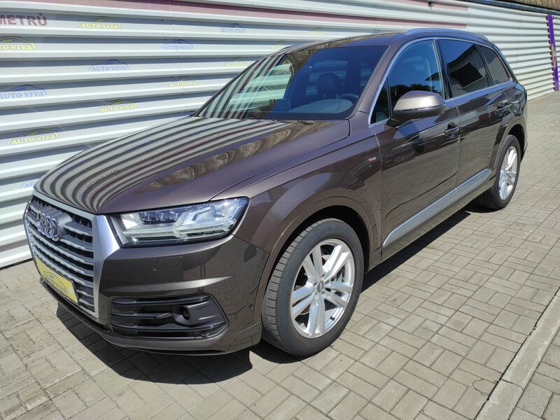 Audi - Q7 - 3,0TDi 4x4,Sline,7 míst,Tažné