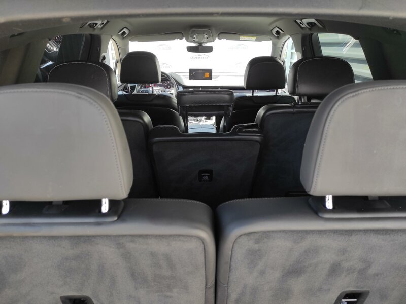 Audi - Q7 - 3,0TDi 4x4,Sline,7 míst,Tažné