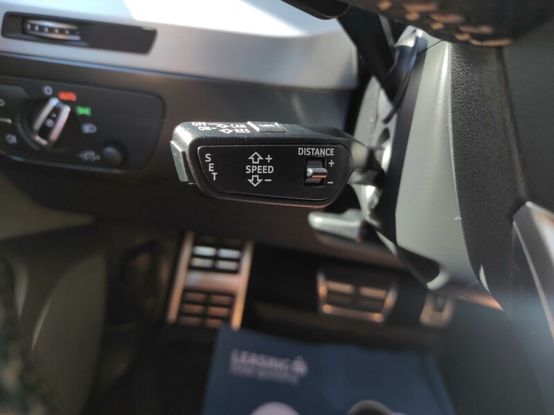 Audi - Q7 - 3,0TDi 4x4,Sline,7 míst,Tažné