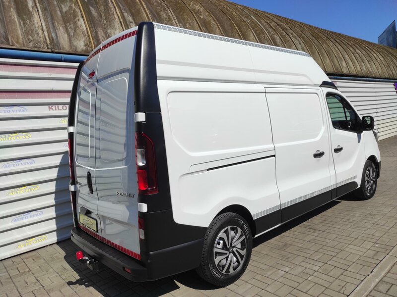 Renault - Trafic - L2H2  2.0 Blue dCi 150