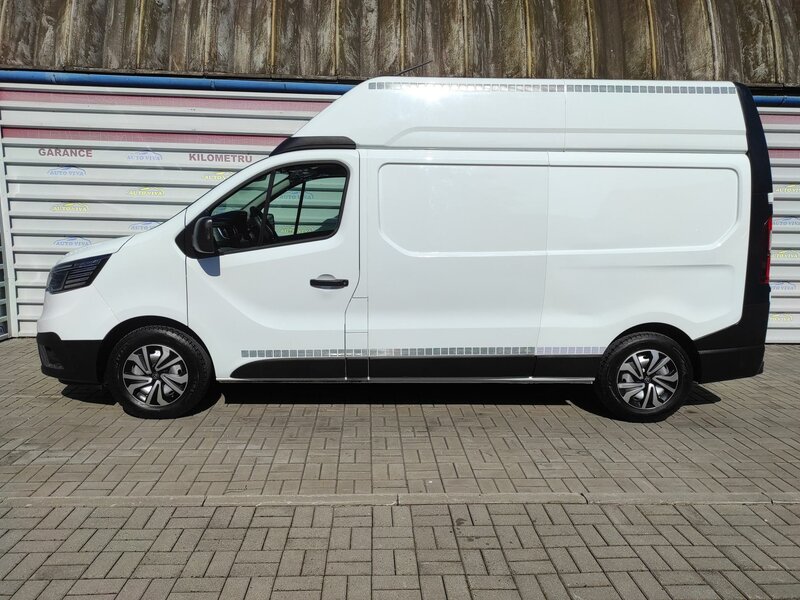 Renault - Trafic - L2H2  2.0 Blue dCi 150