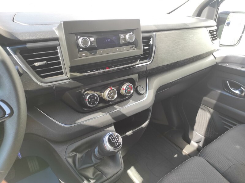 Renault - Trafic - L2H2  2.0 Blue dCi 150