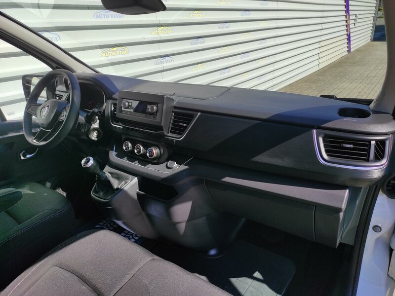 Renault - Trafic - L2H2  2.0 Blue dCi 150