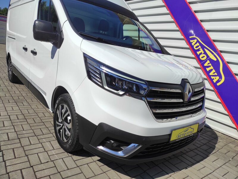Renault - Trafic - L2H2  2.0 Blue dCi 150