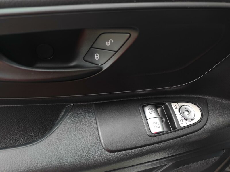 Mercedes-Benz - Vito - 116 CDI L MIXTO 4x4, AT