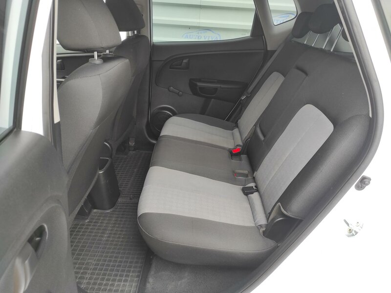 Kia - Venga - 1.4i Najeto Pouze 67500km