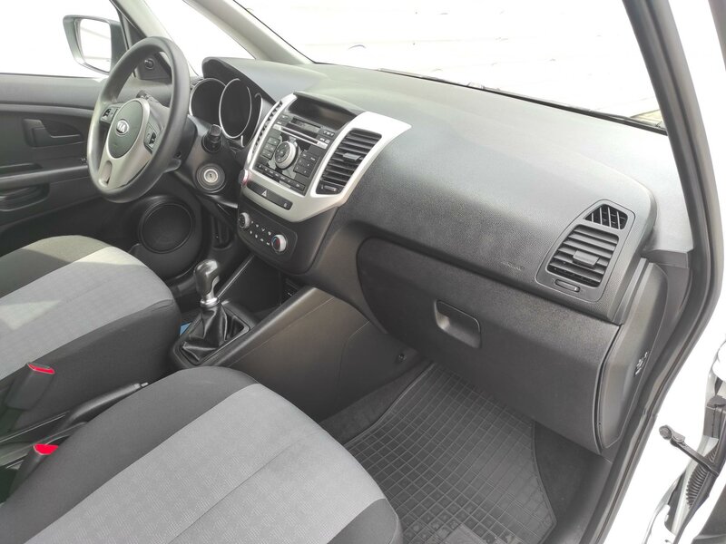 Kia - Venga - 1.4i Najeto Pouze 67500km