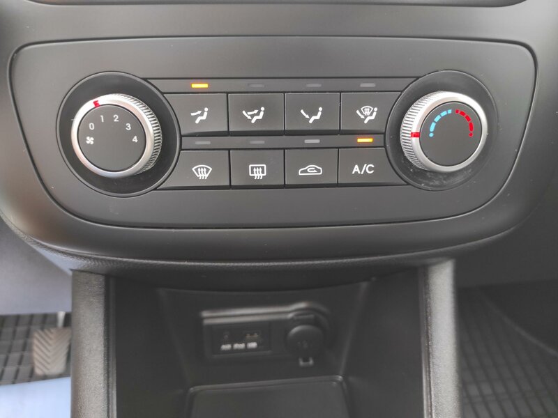 Kia - Venga - 1.4i Najeto Pouze 67500km