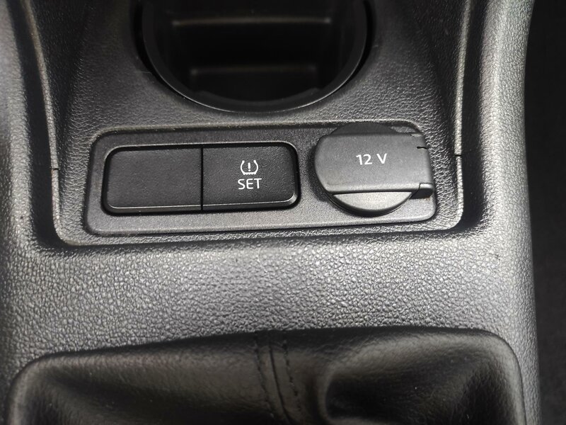 Volkswagen - up! - 1,0ECO CNG, ČR, 1 MAJITEL Volkswagen - up! - 1,0ECO CNG, ČR, 1 MAJITEL
