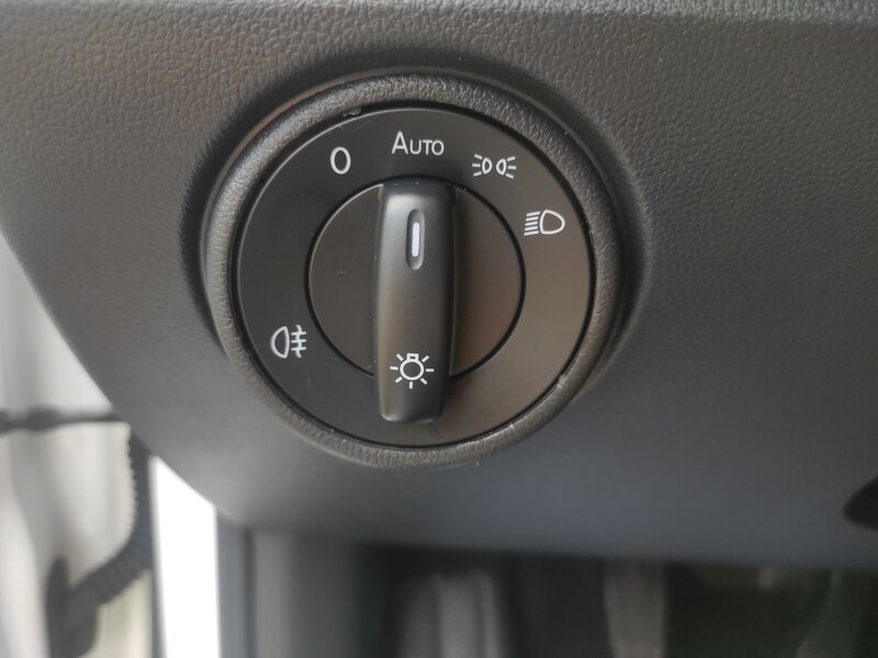 Volkswagen - up! - 1,0ECO CNG, ČR, 1 MAJITEL Volkswagen - up! - 1,0ECO CNG, ČR, 1 MAJITEL
