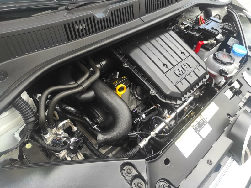 Volkswagen - up! - 1,0ECO CNG, ČR, 1 MAJITEL Volkswagen - up! - 1,0ECO CNG, ČR, 1 MAJITEL