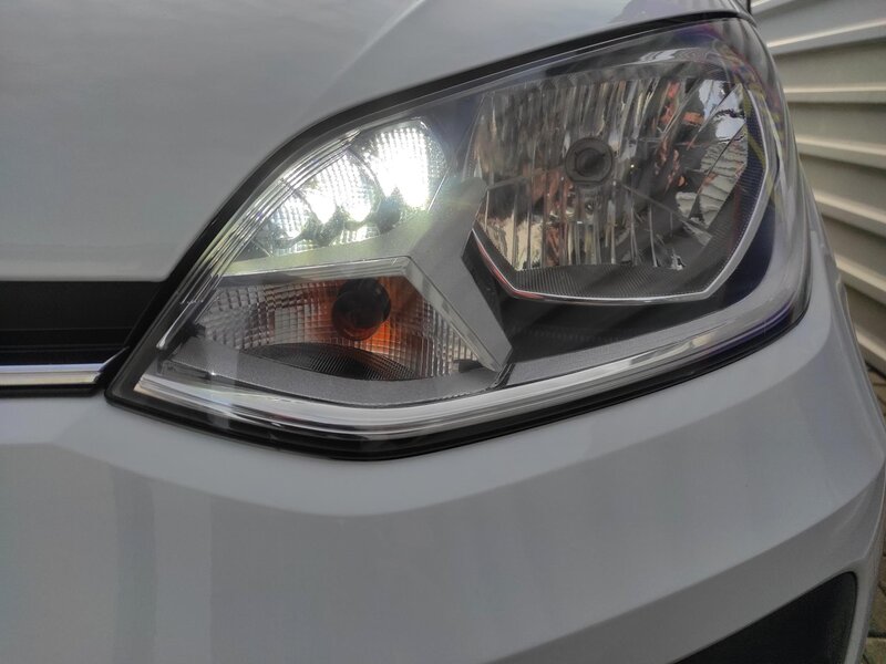 Volkswagen - up! - 1,0ECO CNG, ČR, 1 MAJITEL Volkswagen - up! - 1,0ECO CNG, ČR, 1 MAJITEL