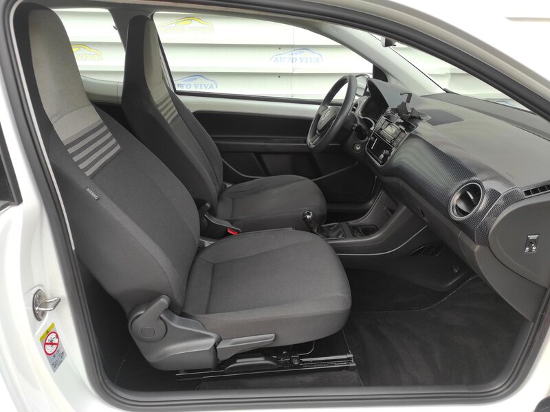 Volkswagen - up! - 1,0ECO CNG, ČR, 1 MAJITEL Volkswagen - up! - 1,0ECO CNG, ČR, 1 MAJITEL