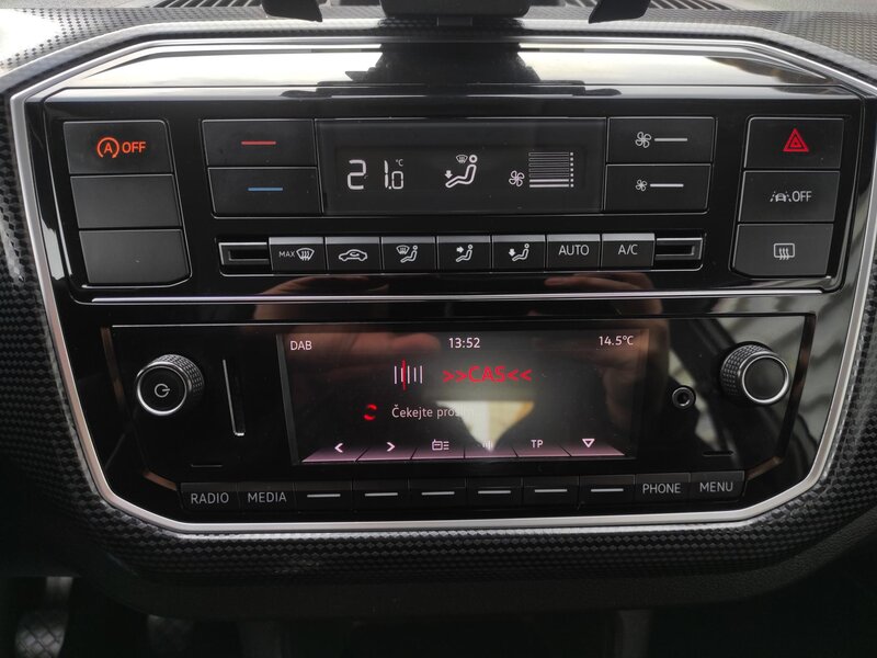 Volkswagen - up! - 1,0ECO CNG, ČR, 1 MAJITEL Volkswagen - up! - 1,0ECO CNG, ČR, 1 MAJITEL