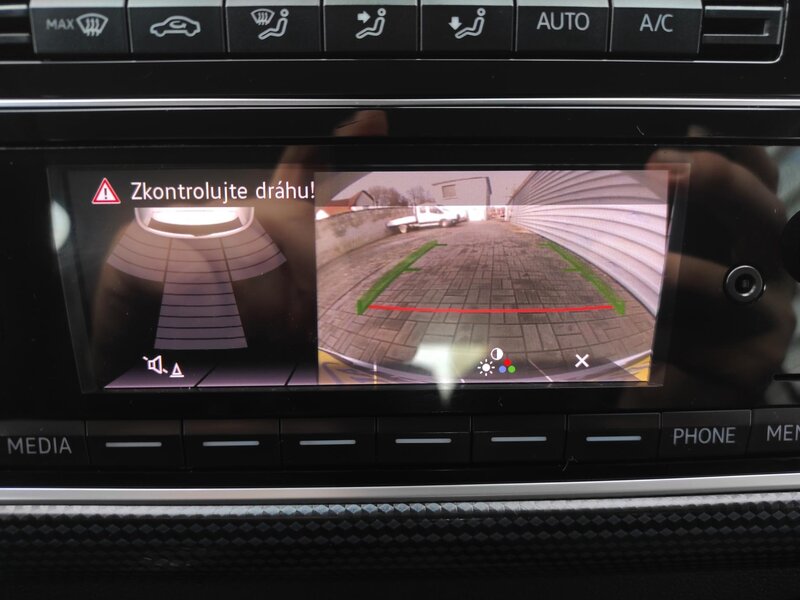 Volkswagen - up! - 1,0ECO CNG, ČR, 1 MAJITEL Volkswagen - up! - 1,0ECO CNG, ČR, 1 MAJITEL