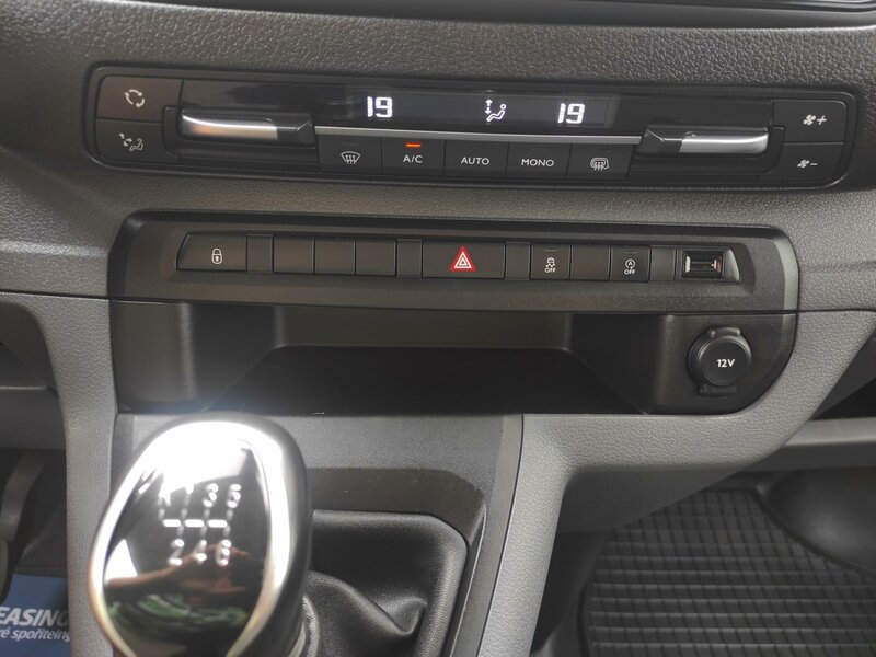 Citroën - Jumpy - 2,0BlueHDi 6 míst,Top KM,Tažné