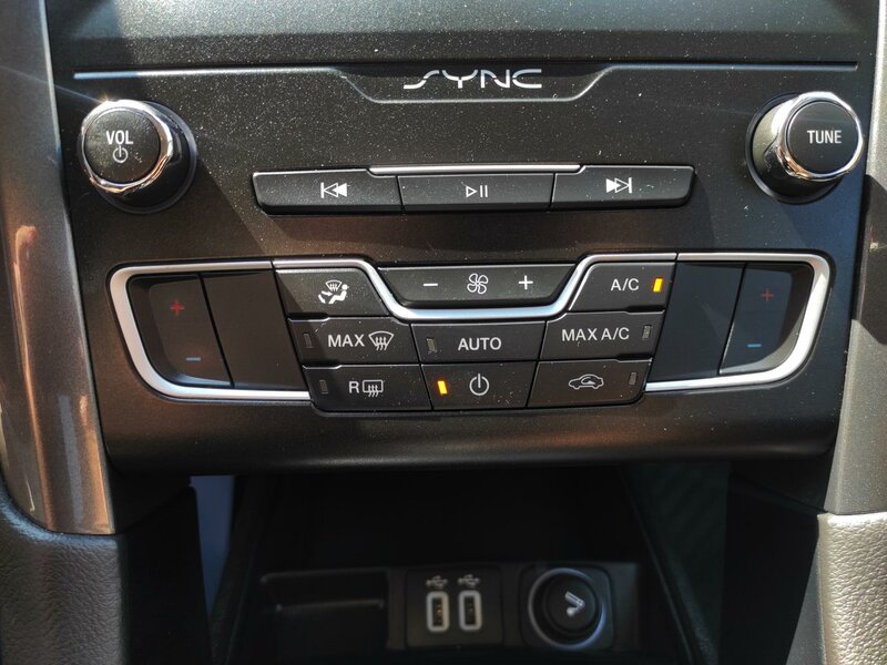 Ford - Mondeo - 2,0EcoBlue 110kW, Panorama, ČR