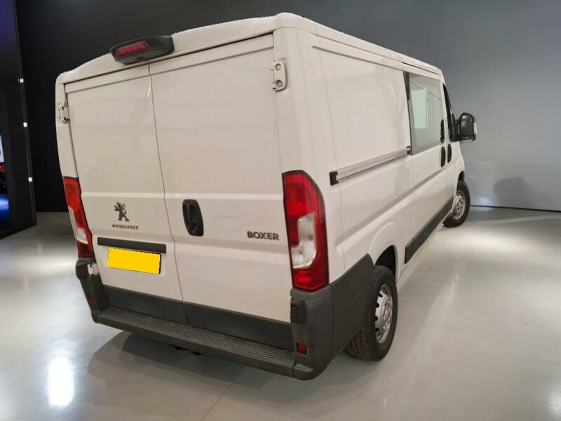 Peugeot - Boxer - 2,0BlueHDi L2H1, 6 míst, ČR