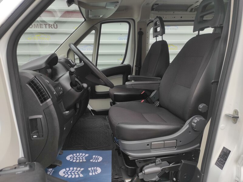 Peugeot - Boxer - 2,0BlueHDi L2H1, 6 míst, ČR Peugeot - Boxer - 2,0BlueHDi L2H1, 6 míst, ČR