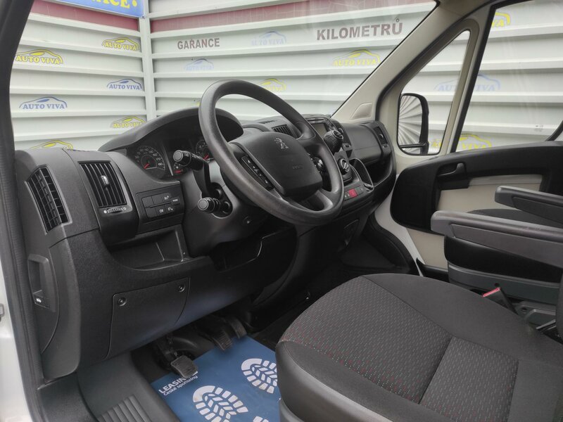 Peugeot - Boxer - 2,0BlueHDi L2H1, 6 míst, ČR Peugeot - Boxer - 2,0BlueHDi L2H1, 6 míst, ČR