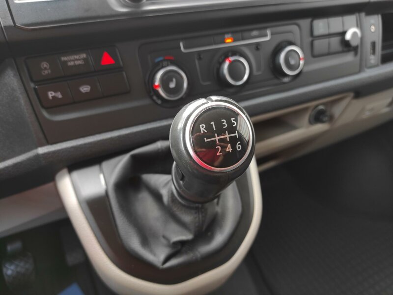 Volkswagen - Transporter - 2,0TDi 4x4, Long, Dílna, ČR
