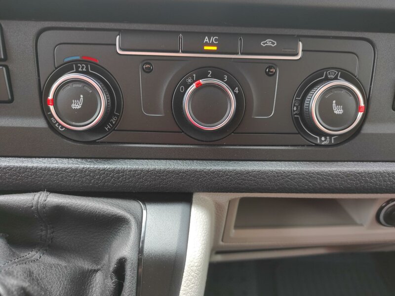 Volkswagen - Transporter - 2,0TDi 4x4, Long, Dílna, ČR