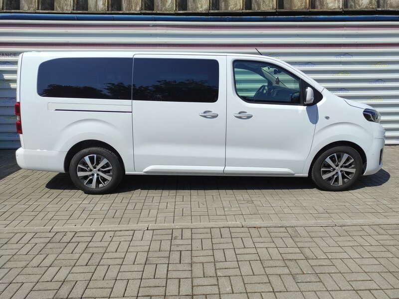 Toyota - ProAce - 2,0D L2, AT, VIP, 7míst, ČR