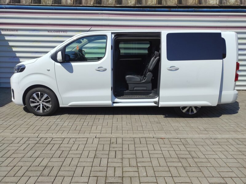 Toyota - ProAce - 2,0D L2, AT, VIP, 7míst, ČR