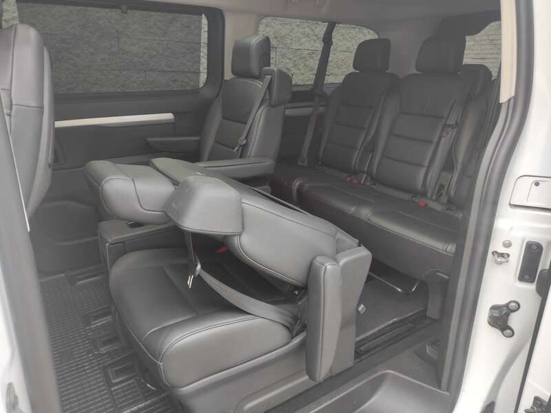 Toyota - ProAce - 2,0D L2, AT, VIP, 7míst, ČR