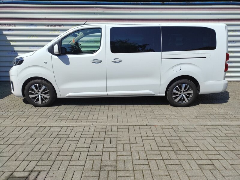 Toyota - ProAce Verso - 2,0D L2, AT, VIP, 7míst, ČR