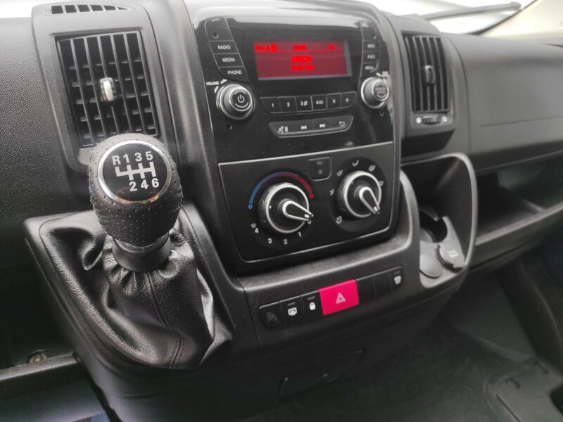 Peugeot - Boxer - 2,2BlueHDi 9 míst, L2H2, Tažné