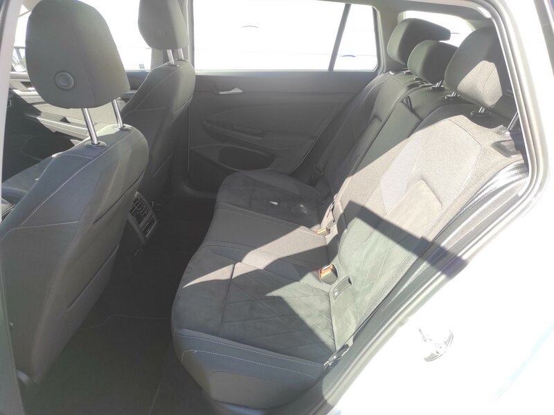 Volkswagen - Golf - 1,5eTSi DSG, mHev, STYLE, ČR