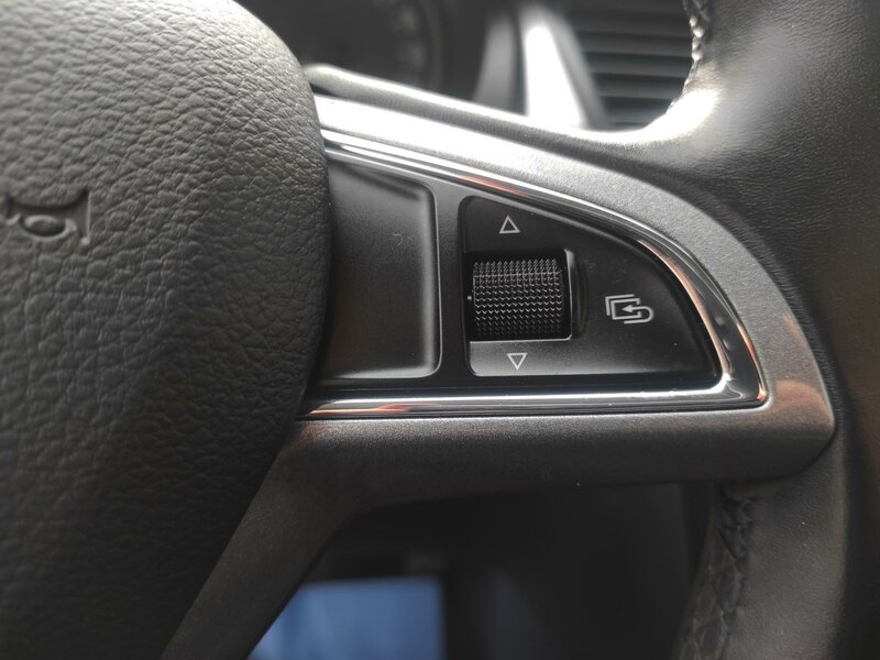 Škoda - Rapid - 1,2TSi ČR, ALU, Bílá Perleť Škoda - Rapid - 1,2TSi ČR, ALU, Bílá Perleť