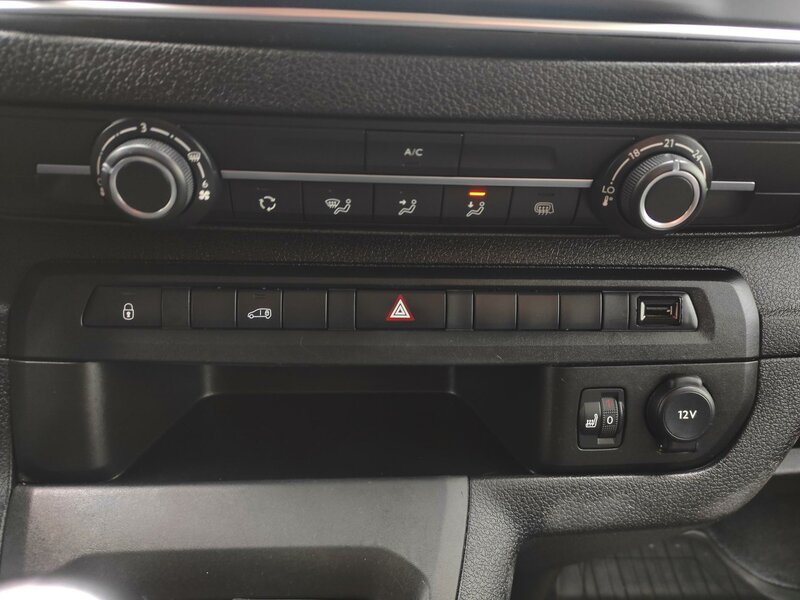 Toyota - ProAce - 1,5D-4D L1, Active, ČR, Navi