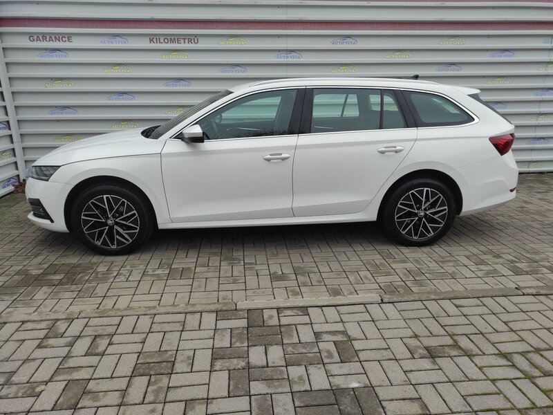 Škoda - Octavia - 2,0TDi Style, ČR, Navi