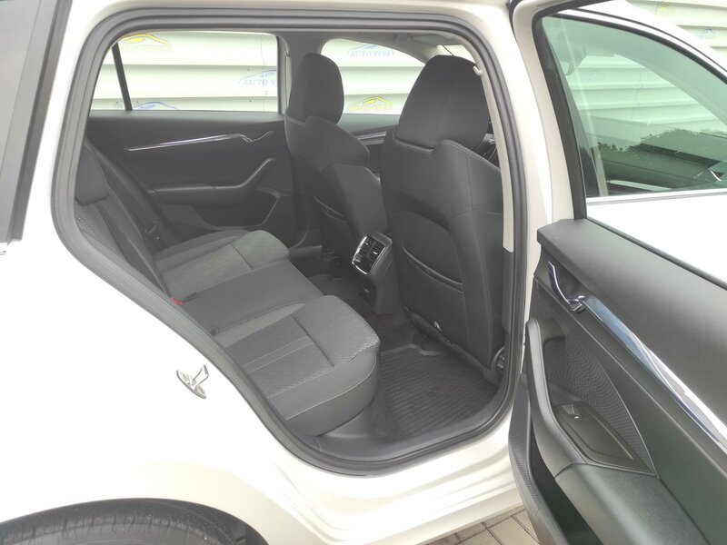 Škoda - Octavia - 2,0TDi Style, ČR, Navi