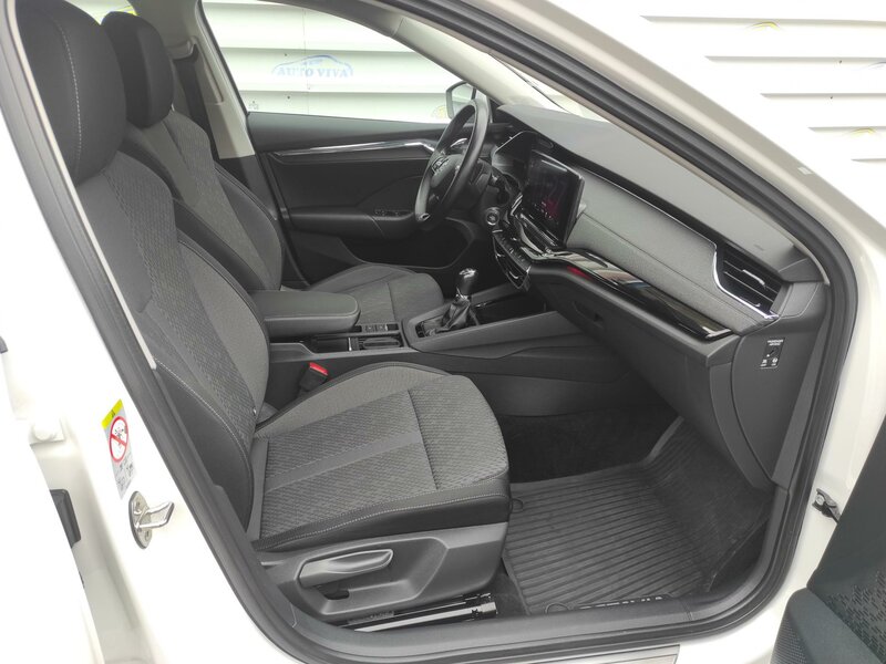 Škoda - Octavia - 2,0TDi Style, ČR, Navi