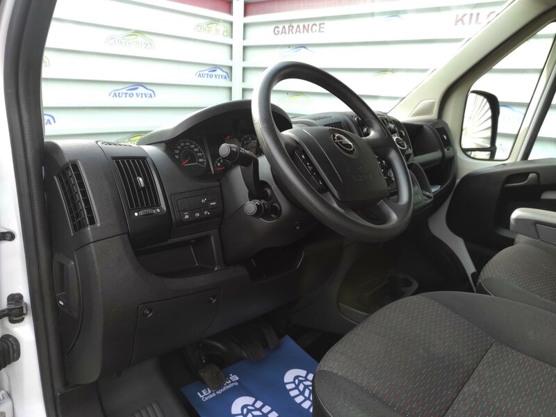 Opel - Movano - 2,2BHDi L2H1, 7 míst, Vestavba Opel - Movano - 2,2BHDi L2H1, 7 míst, Vestavba