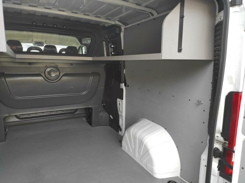 Opel - Movano - 2,2BHDi L2H1, 7 míst, Vestavba Opel - Movano - 2,2BHDi L2H1, 7 míst, Vestavba