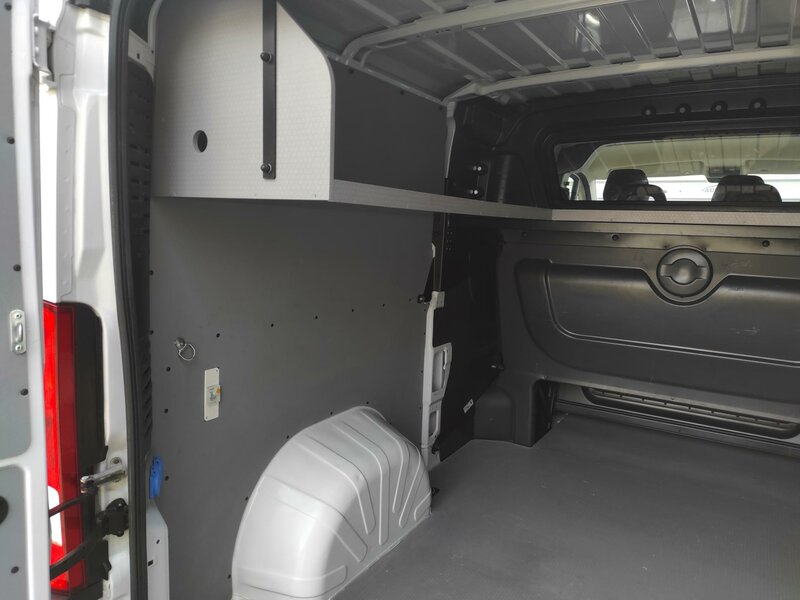 Opel - Movano - 2,2BHDi L2H1, 7 míst, Vestavba Opel - Movano - 2,2BHDi L2H1, 7 míst, Vestavba