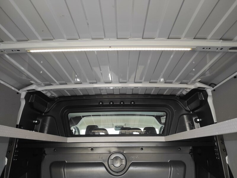 Opel - Movano - 2,2BHDi L2H1, 7 míst, Vestavba Opel - Movano - 2,2BHDi L2H1, 7 míst, Vestavba