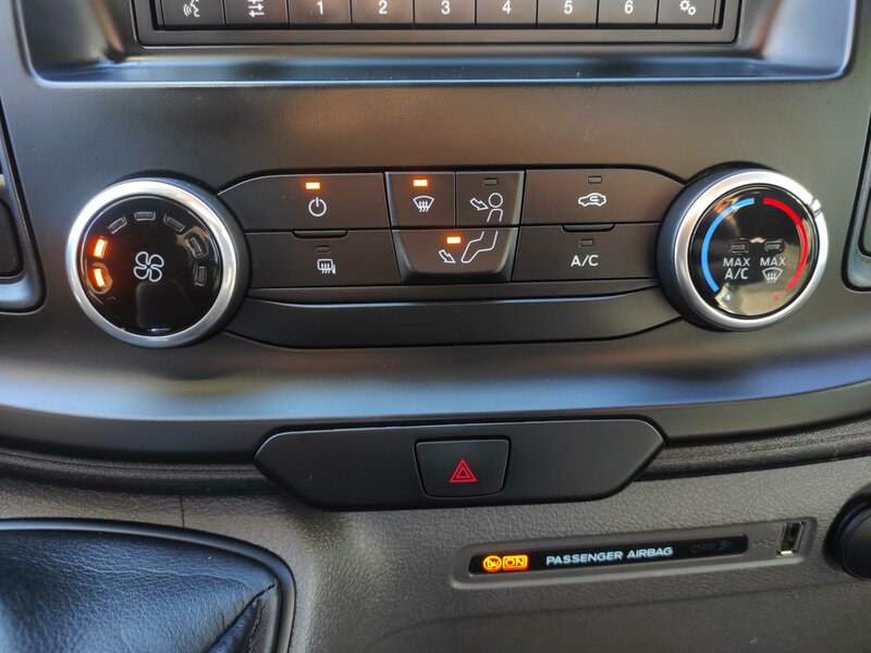 Ford - Transit - 2,0EcoBlue L4 - MAXI,Valník Ford - Transit - 2,0EcoBlue L4 - MAXI,Valník