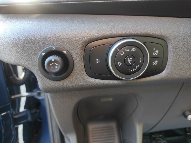 Ford - Transit - 2,0EcoBlue L4 - MAXI,Valník Ford - Transit - 2,0EcoBlue L4 - MAXI,Valník