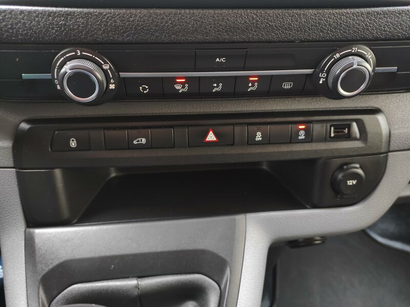 Peugeot - Expert - 2,0BlueHDi L3, Acces, ČR Peugeot - Expert - 2,0BlueHDi L3, Acces, ČR