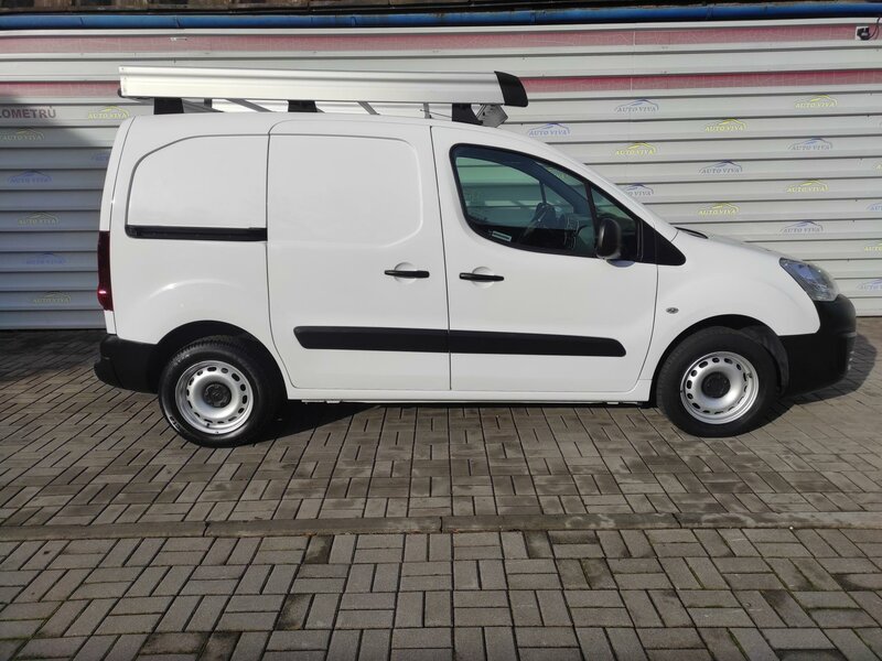 Citroën - Berlingo - 1,6BlueHDi L1, 3 místa!, ČR Citroën - Berlingo - 1,6BlueHDi L1, 3 místa!, ČR