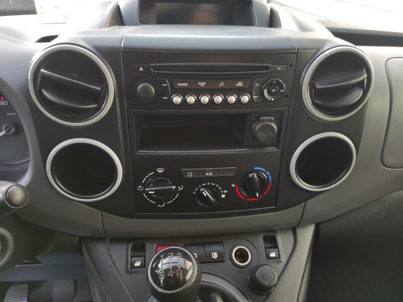 Citroën - Berlingo - 1,6BlueHDi L1, 3 místa!, ČR Citroën - Berlingo - 1,6BlueHDi L1, 3 místa!, ČR