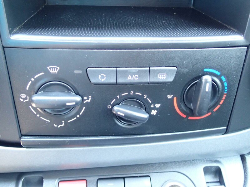 Peugeot - Partner - 1,6 BlueHDi ACTIVE,ČR,1majitel