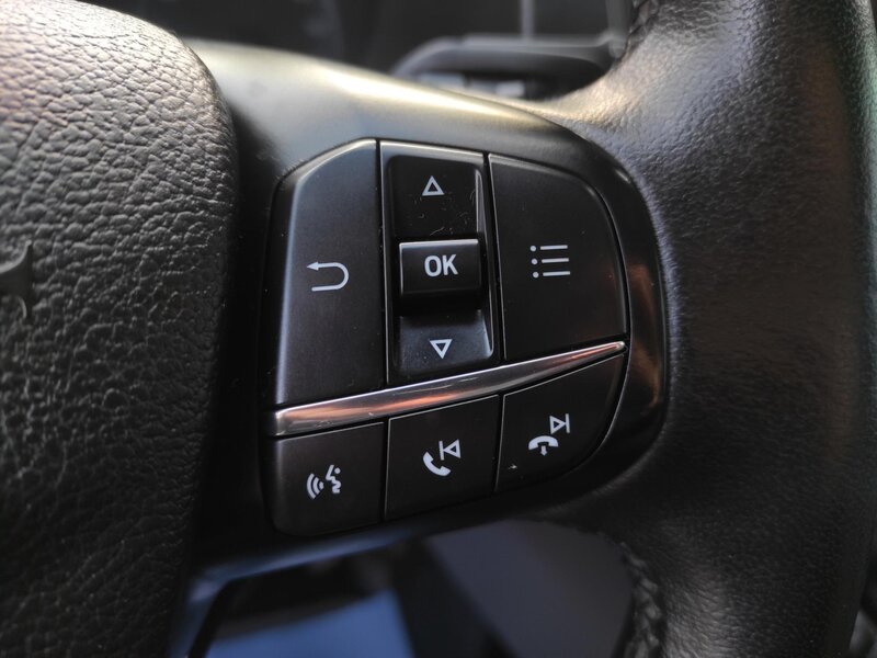 Ford - Transit - 2,0EcoBlue mHEV L2,9 míst, ČR